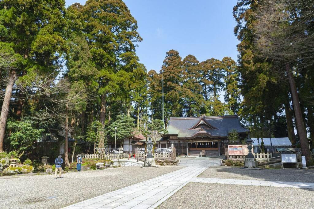 Log House Tomi-chan's House / Private Building Echizen (Fukui)
